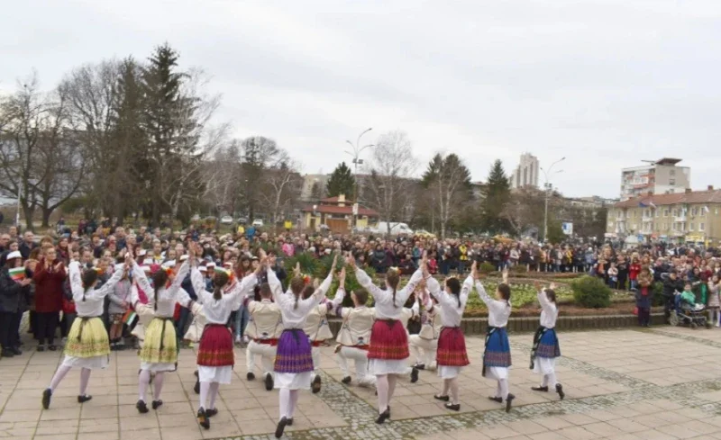 Разград отбеляза Трети март с тържествен ритуал