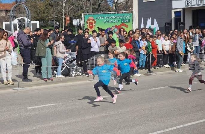 4-годишни деца излязоха на старт в Разград: 161 бегачи в кроса „Освобождение“