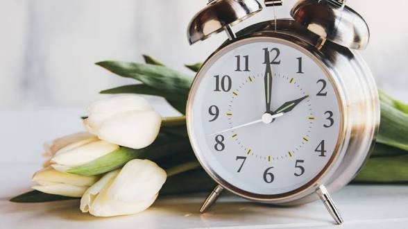 Тази нощ местим стрелките: Лятното часово време идва на 29 март 2026