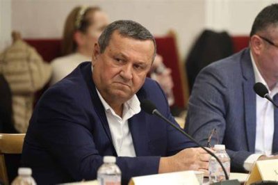 Адемов към Американската търговска камара: Пазарът на труда влиза в ерата на ИИ, а държавата готви мерки