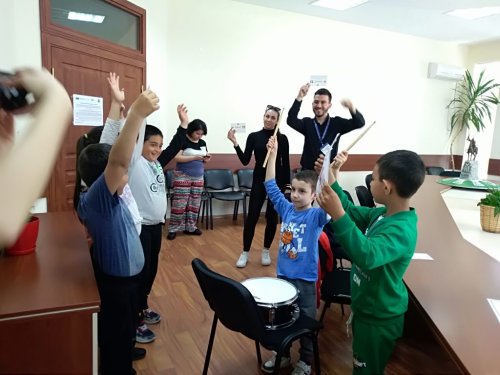 Второкласници &bdquo;разпитаха&ldquo; институциите в Беловец: кампанията &bdquo;Четяща класна стая&ldquo; влезе в общината