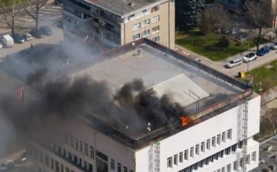 Разследват пожара на покрива на община Разград: пламъците тръгнали по време на ремонт