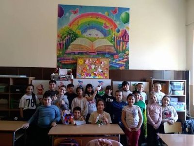 Екраните атакуват детските очи: третокласници в Кубрат с урок по зрение и дигитална хигиена