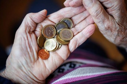 Пенсиите тръгват нагоре от 1 юли: +7,8% и средно 556 евро. Плащанията вече няма да се бавят заради празници