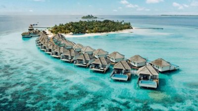 Българи блокирани на Малдивите &ndash; искат им 660 хил. паунда за връщане у нас